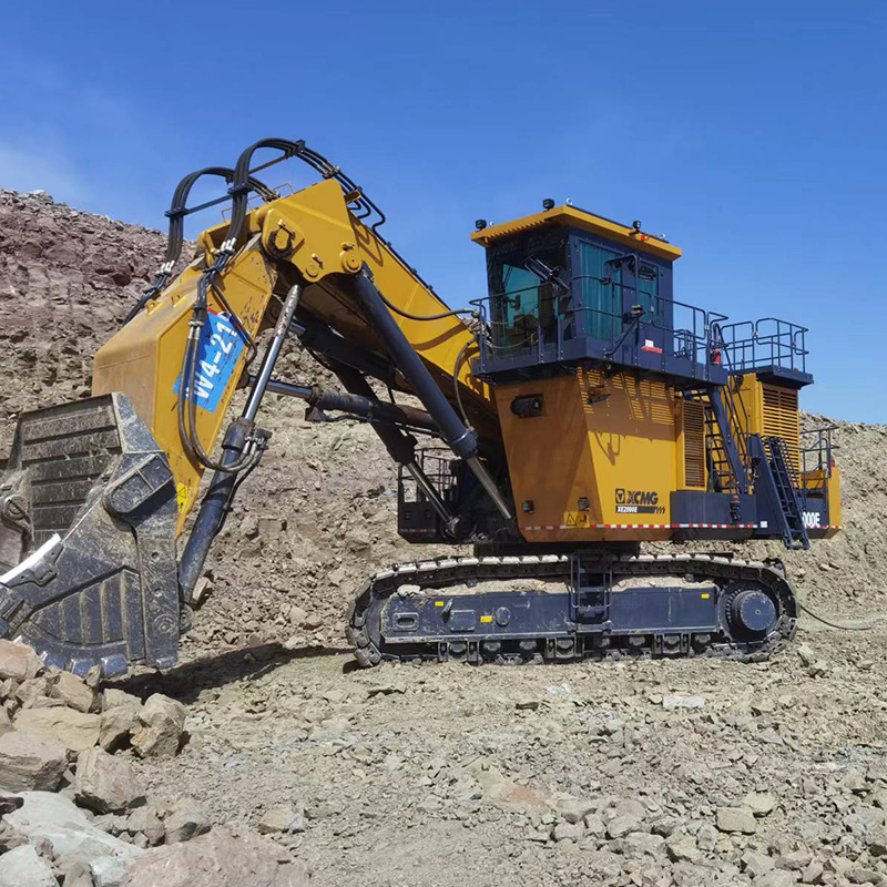 Electric shovel tail cable pulling winch